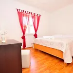 Tanja Apartment *