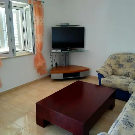 Tanja Apartman *