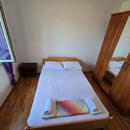 Apartment Tanja Postira